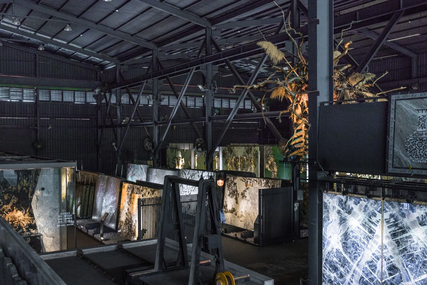 02-「石」尚當道，翻玩空間奢華新意！-豐聖大理石