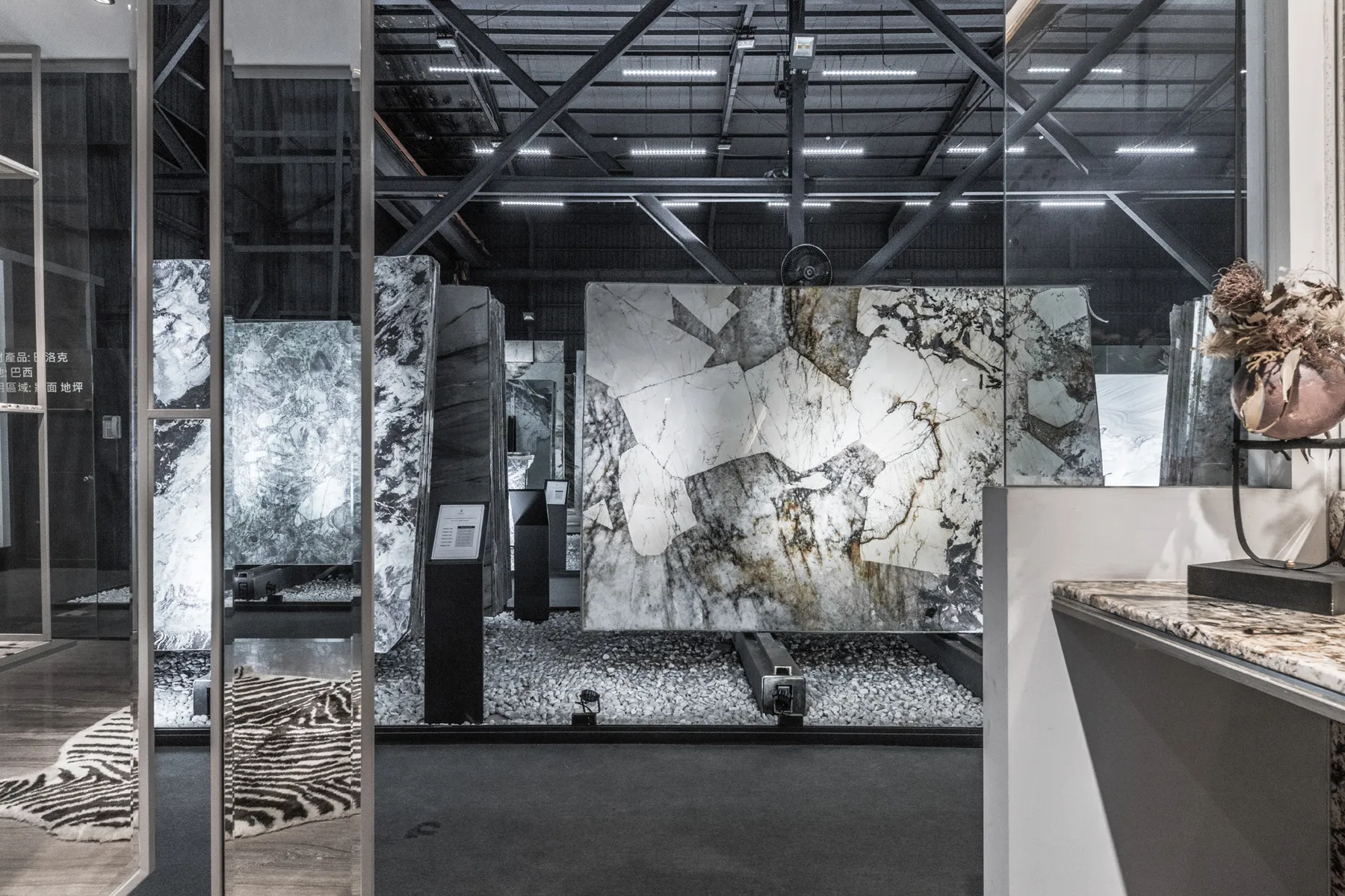 05-「石」尚當道，翻玩空間奢華新意！-豐聖大理石